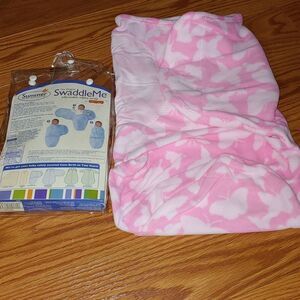 SwaddleMe  micro fleece swaddle adjustable infant wrap  Sz S-M